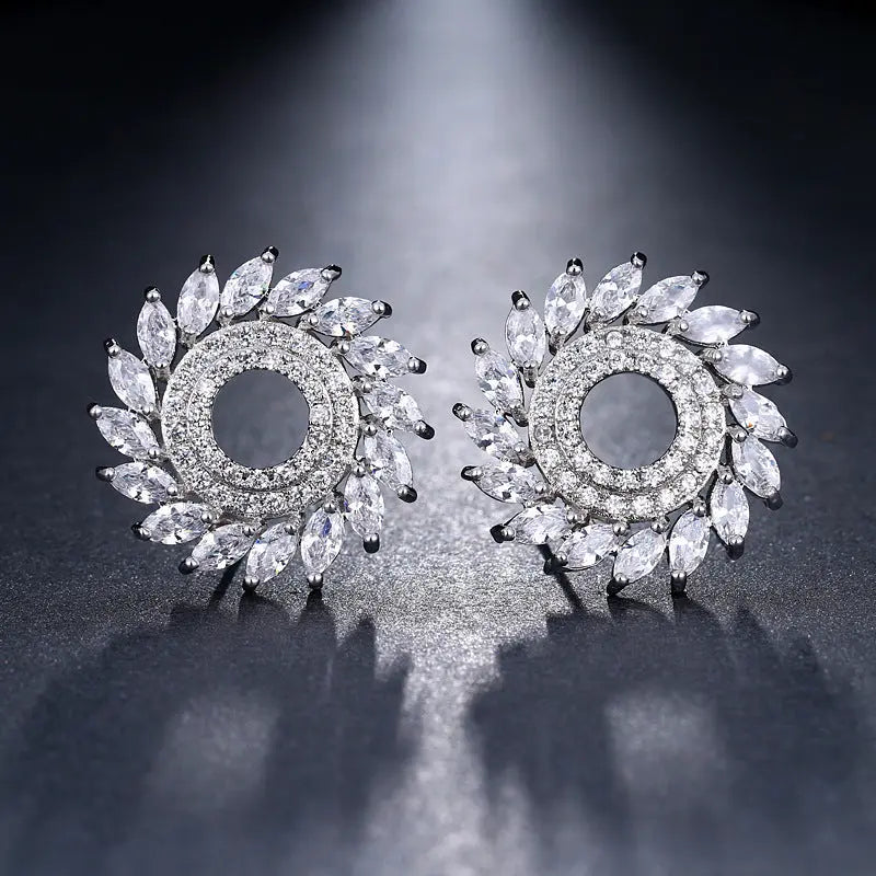 Bride's Zircon Earrings Women Luxury Dinner Gift null