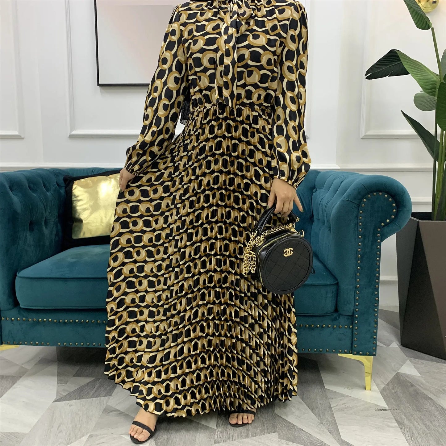 Muslim Dress With Printed Pleated Big Skirt null