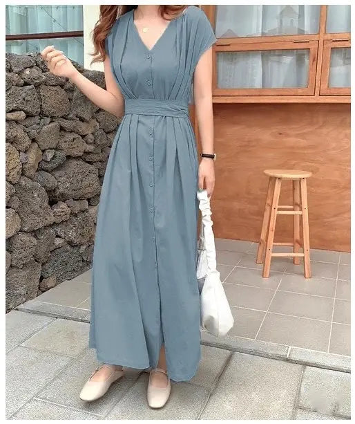 Loose and slimming long dresses null