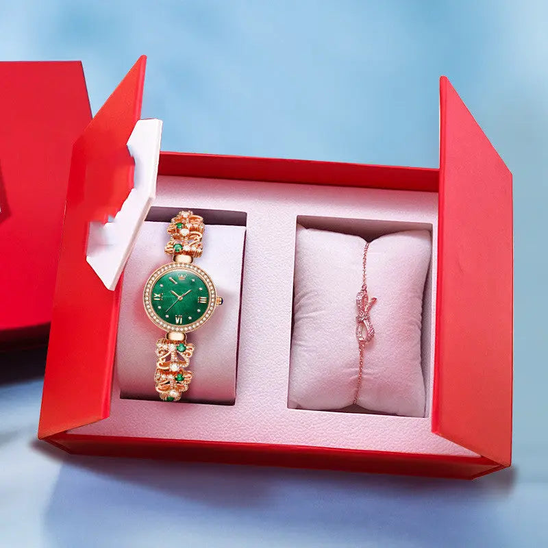 New Women's Premium Luxury Waterproof Bracelet Watch null