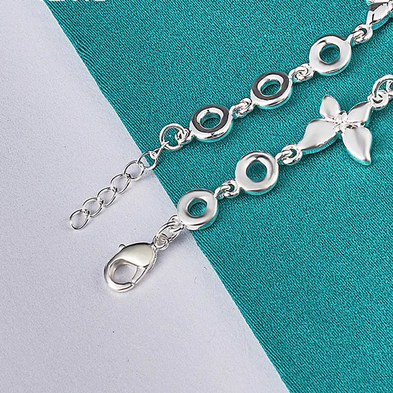 Retro Light Luxury Hollow Butterfly Bracelet null