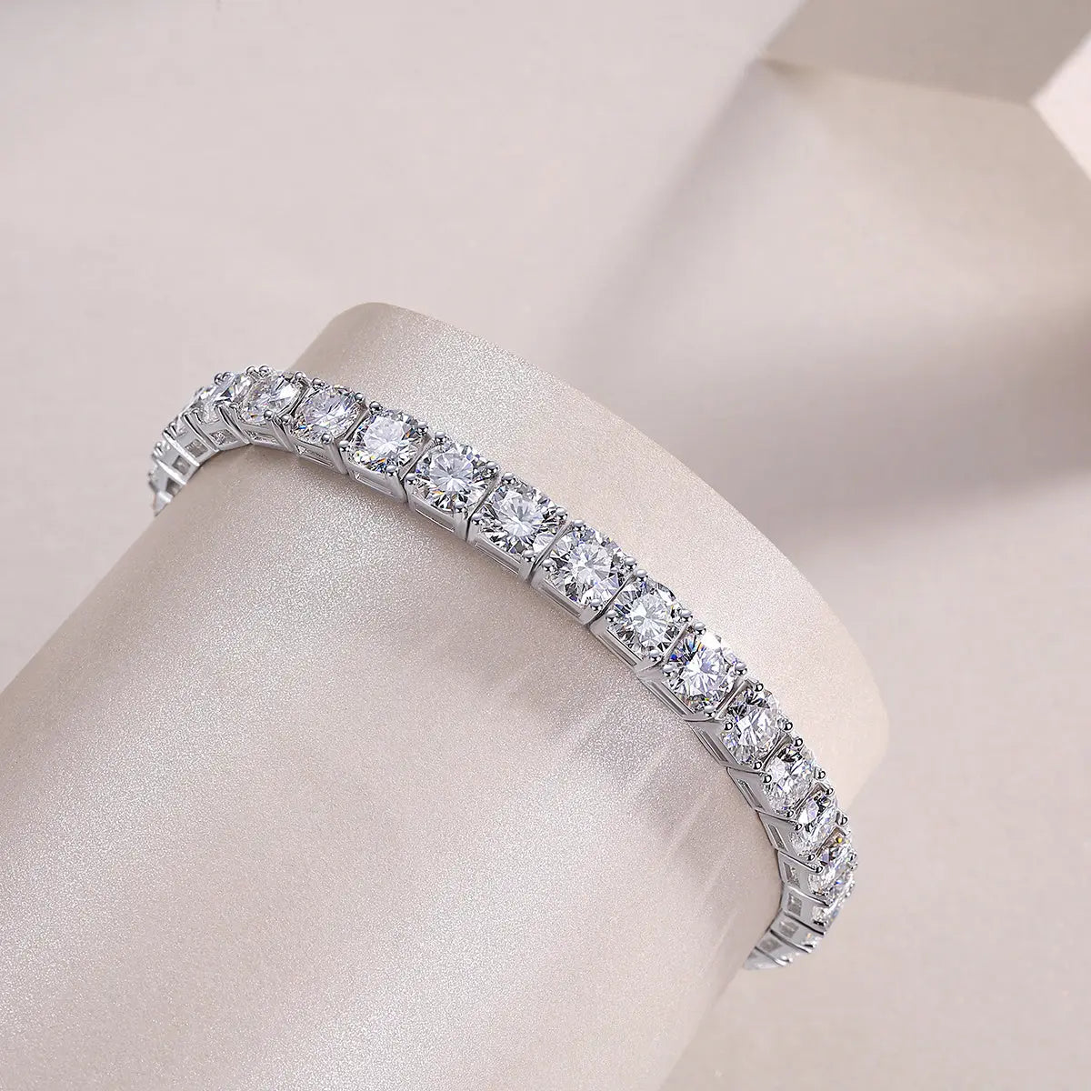 Gravitation Luxury Fashion Mossan Diamond S925 Silver Bracelet null