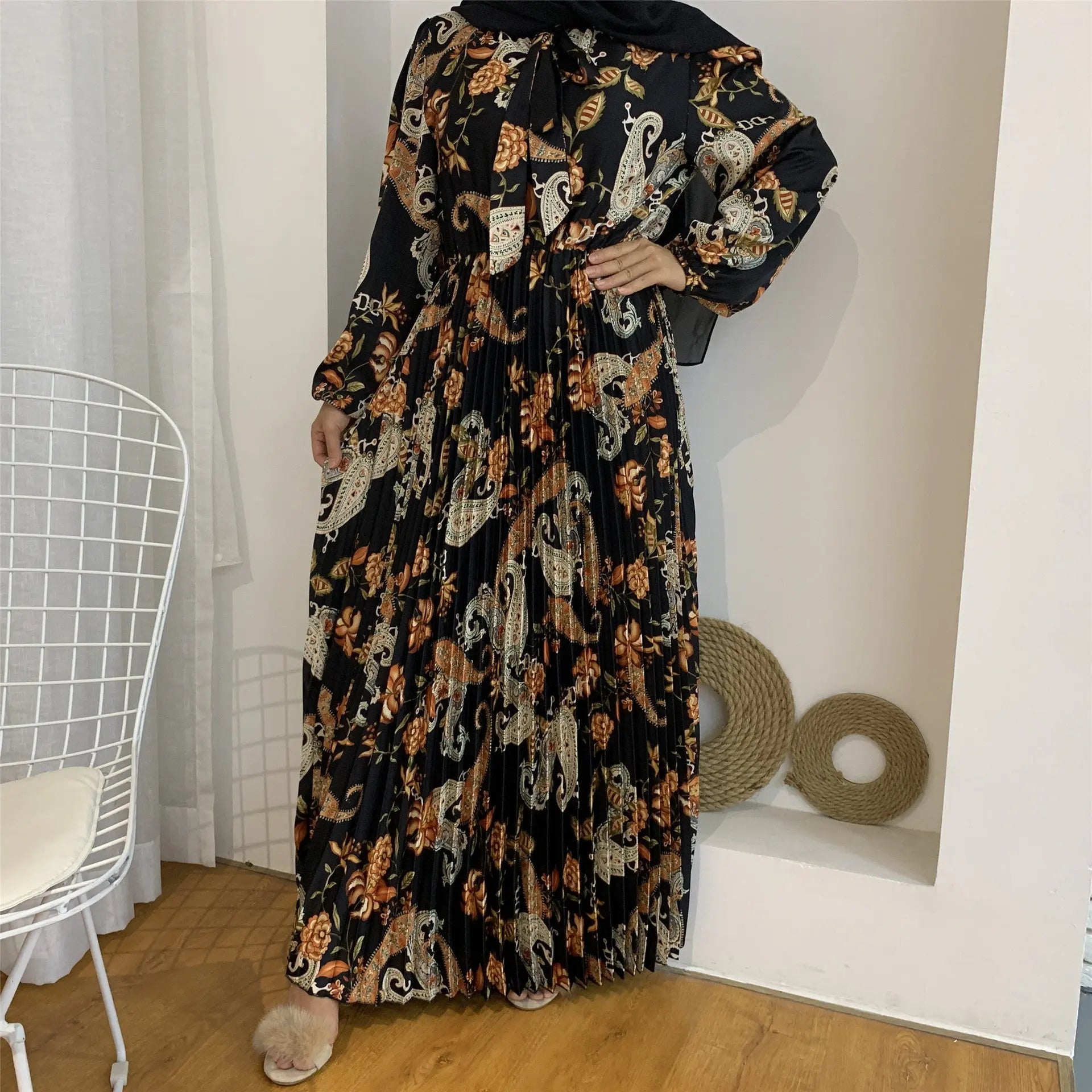 Muslim Dress With Printed Pleated Big Skirt null