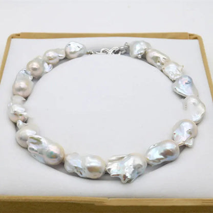 Women's Fashion Baroque Style Pearl Necklaces null