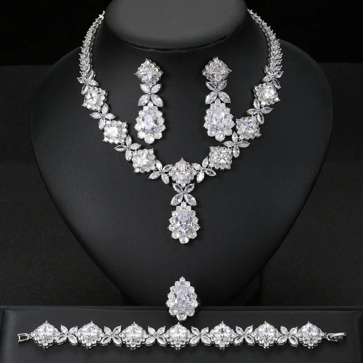European And American Luxury Zircon Necklace Earring Bracelet Ring Suit null