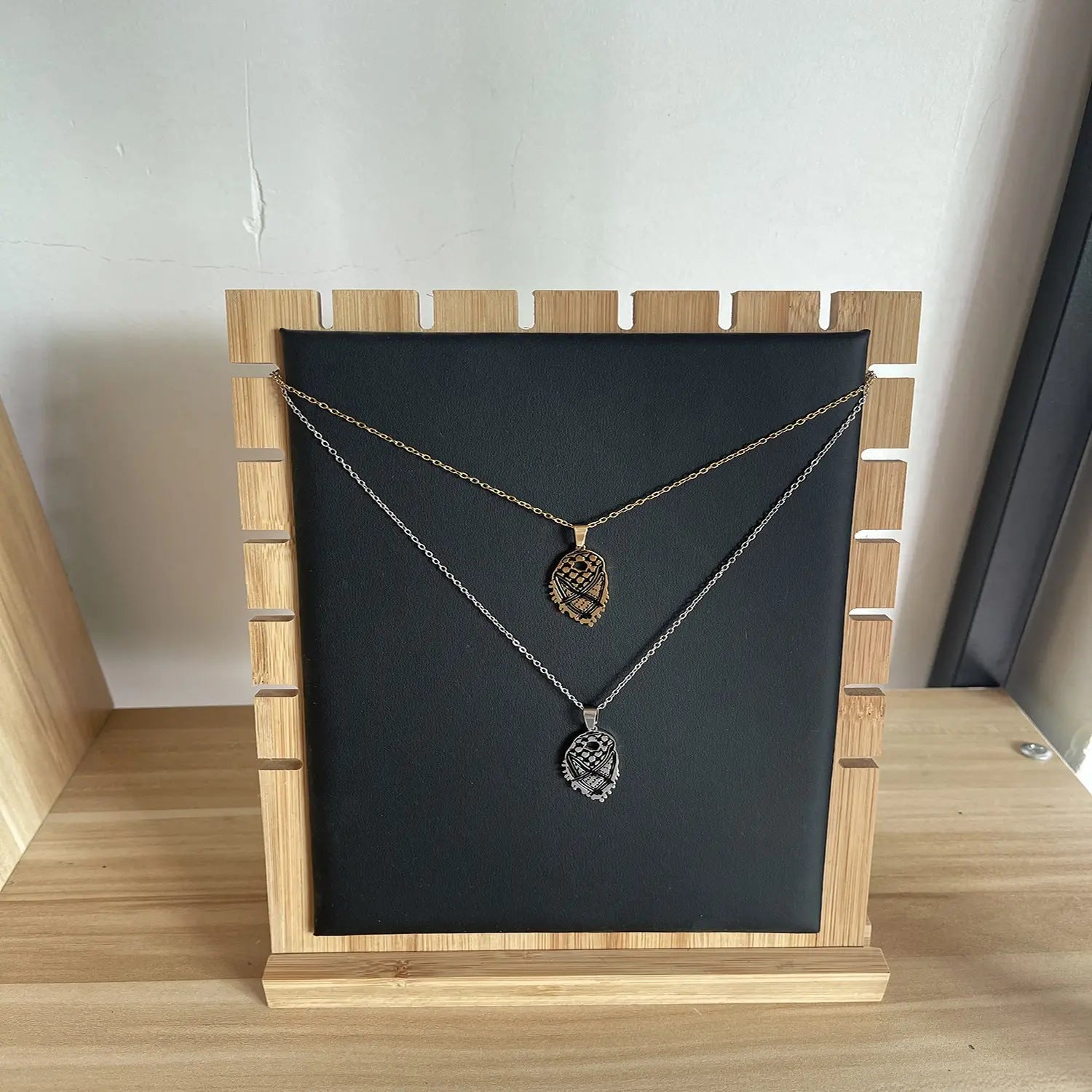 Stainless Steel Arab Palestine Gallery Fiya Scarf Necklace null